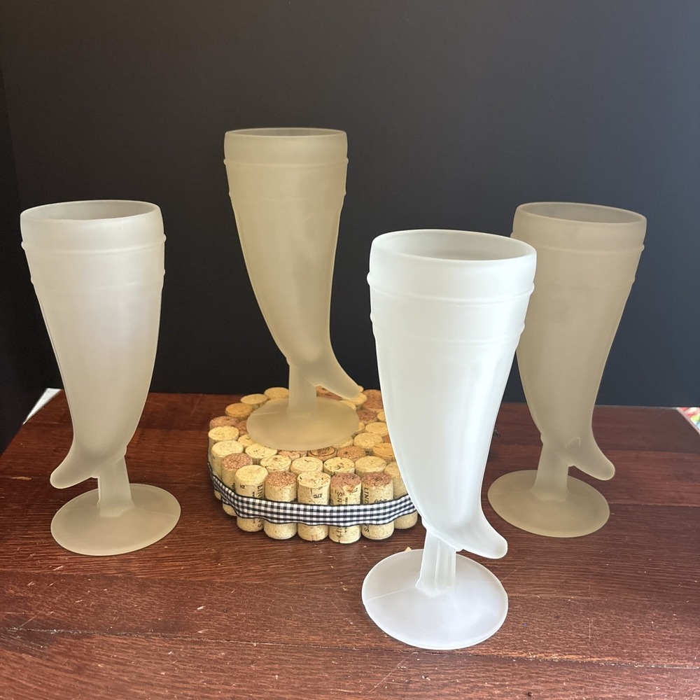 Set of Vintage Tiara Frosted Horn Pilsner Beer Glasses 10oz Viking Style Barware